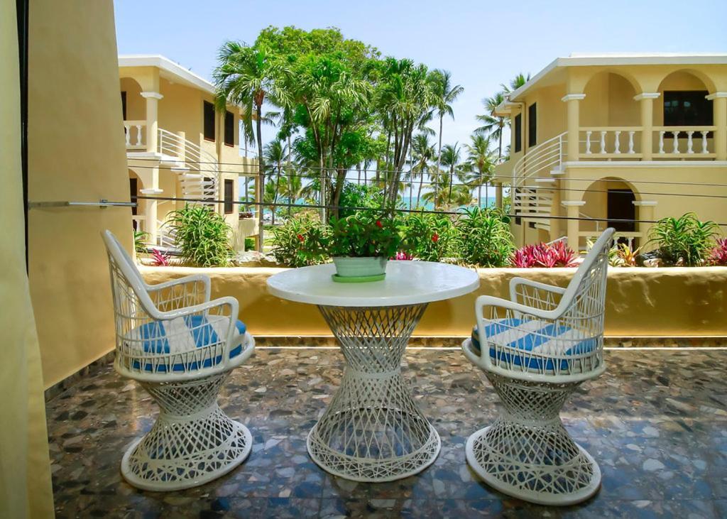 Cabarete Palm Beach Condos Экстерьер фото